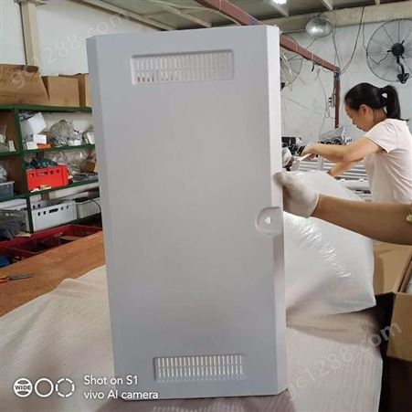 注塑时尚全塑料更衣柜制造工厂注塑塑料收纳箱 全塑料注塑储物柜上海一东注塑异型板材工厂