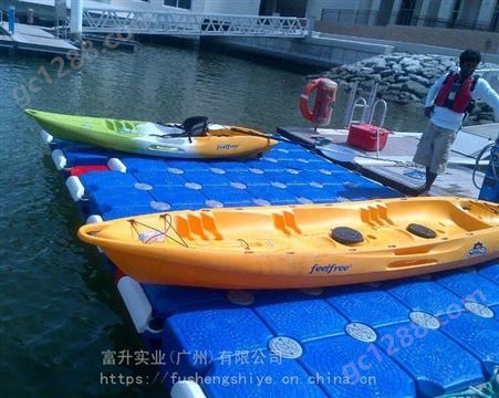 水上浮桥游乐设施景区户外大型游乐园游乐设备环保塑料浮筒平台d