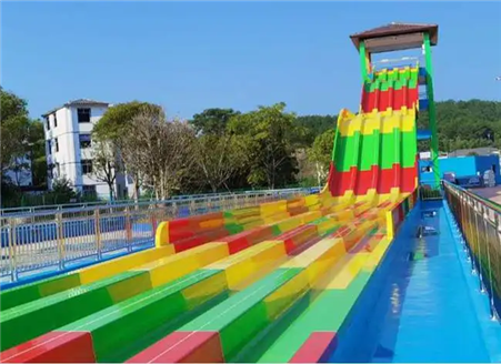 水上乐园设备 喇叭水上滑梯 海豚泳池 滑梯彩虹滑道